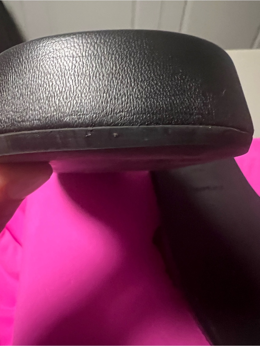 AUTHENTIC BURBERRY Black Mesh Logo Slide Sandal. - Picture 12 of 14